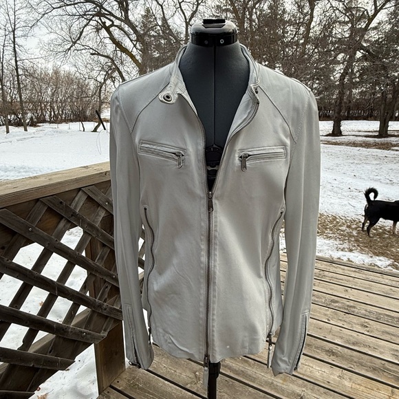 Women's White Leather Jacket - Picture 4 of 16